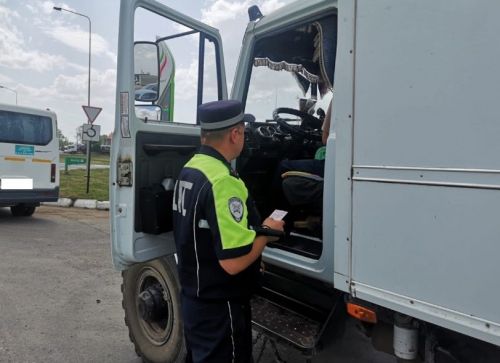 Әлмәттә пассажир йөртүче транспорт чараларын тикшерделәр