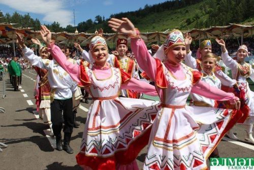 Әлмәт  Сабантуенда Салават Миңнеханов, Гүзәлем һәм «Казан егетләре» чыгыш ясаячак