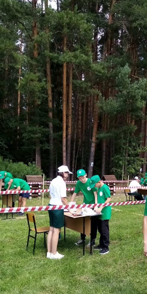 Әлмәт укучылары Татарстан мәктәп урманчылыкларының VI слетында катнашты
