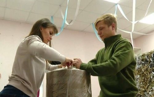 Әлмәттә хәрби волонтерларга ярдәм итә