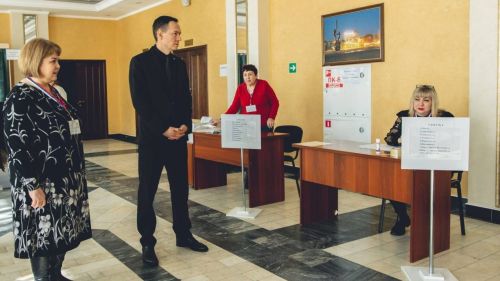Әлмәт районы башлыгы  сайлау участокларының Президент сайлауларына әзерлеген тикшерде