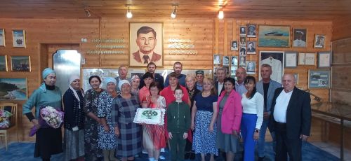 Түбән Абдулның Хәлиулла Әхмәтшин исемендәге авыл тарихы музеенда «Әбелгата оныклары» исеме астында гаилә очрашуы узды