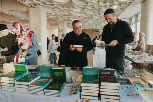 Бер китап мең кешене бәхетле итә