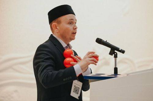 Бер китап мең кешене бәхетле итә