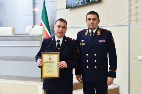 Әлмәт полиция хезмәткәре дәрәҗәле бүләк алды