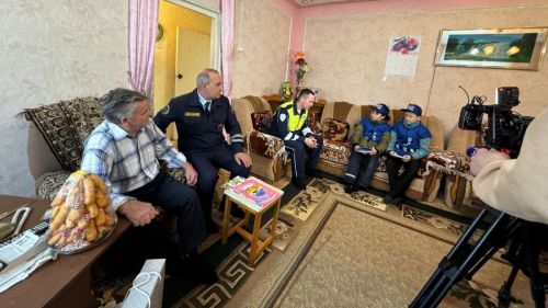 Әлмәттә юл-патруль хезмәте өлкән инспекторы Галимов Эдуард Ягъфәр улын искә алдылар