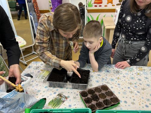 Әлмәтнең «Кайгырту» комплекслы социаль хезмәт күрсәтү үзәгендә  «Ачык ишекләр» көне узды