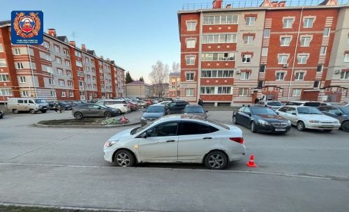 Апрельдә Әлмәттә ике бала автомобиль тәгәрмәче астына эләккән