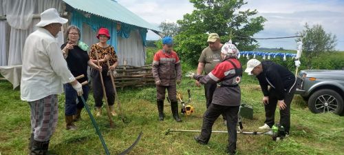 Авылны үстерүдә шәхеснең роле: Илдус хәзрәт Маликов традицияләрне торгыза