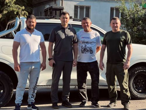 Әлмәтнең «Сугышчан туганлык» оешмасы хәрбиләргә гуманитар ярдәм җибәрде
