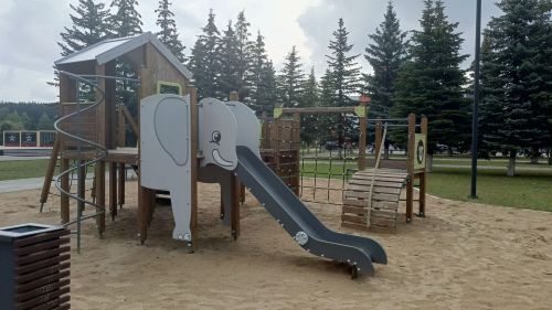 Әлмәт районында «Безнең ишегалды» программасы буенча эш дәвам итә
