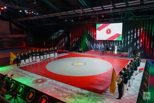 Әлмәт спортчысы Екатерина Кошкина хатын-кызлар көрәше буенча Россия беренчелегендә алтын медаль яулады!