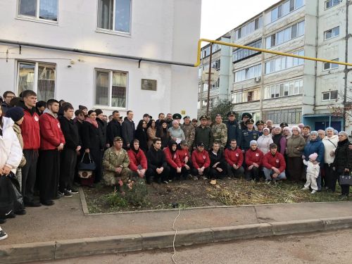 Әлмәттә МХО катнашучысы Рөстәм Мурзинга мемориаль такта ачтылар