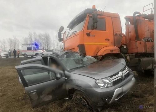 Әлмәт районында йөк машинасы белән булган авариядә ике кеше һәлак булган