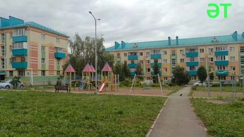 Әлмәтлеләр куркыныч балалар мәйданчыкларыннан һәм урам тренажерларыннан зарланды
