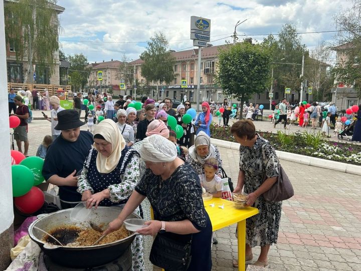 Иман нуры балкып торды