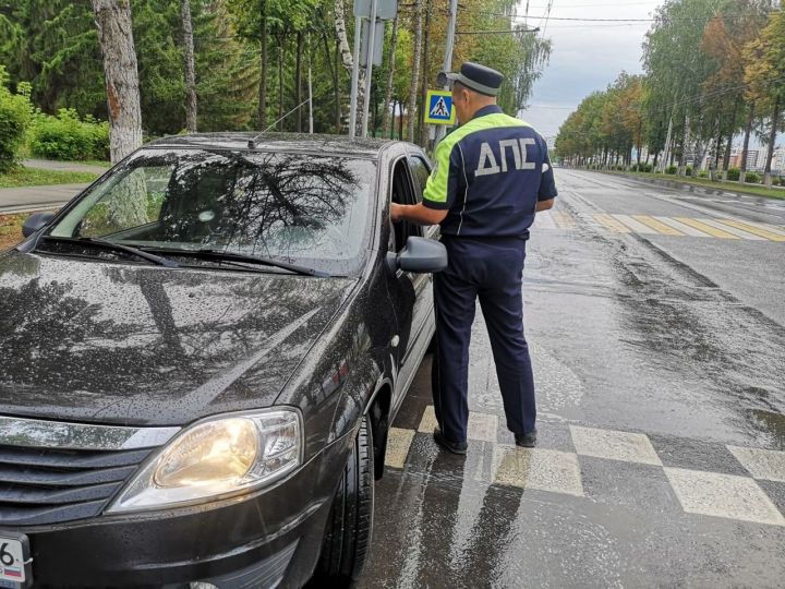 Әлмәттә аек булмаган хәлдә машина йөртүче ачыкланган