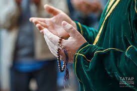 Мәҗлестә сәдака бирергәме?