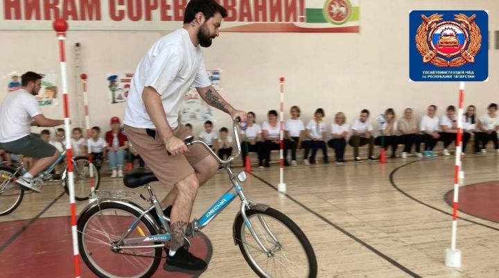 Әлмәттә юл хәрәкәте иминлеге буенча «Кыш Бабай призы»на шәһәр конкурсы узды