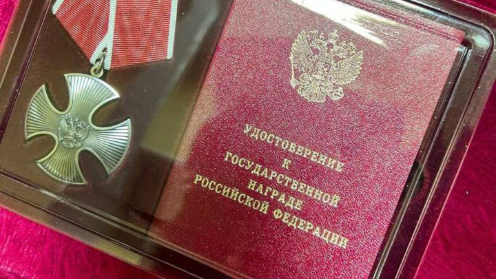 Гүзәл Хәбетдинова махсус хәрби операциядә һәлак булганнарның гаиләләренә дәүләт бүләкләре тапшырды