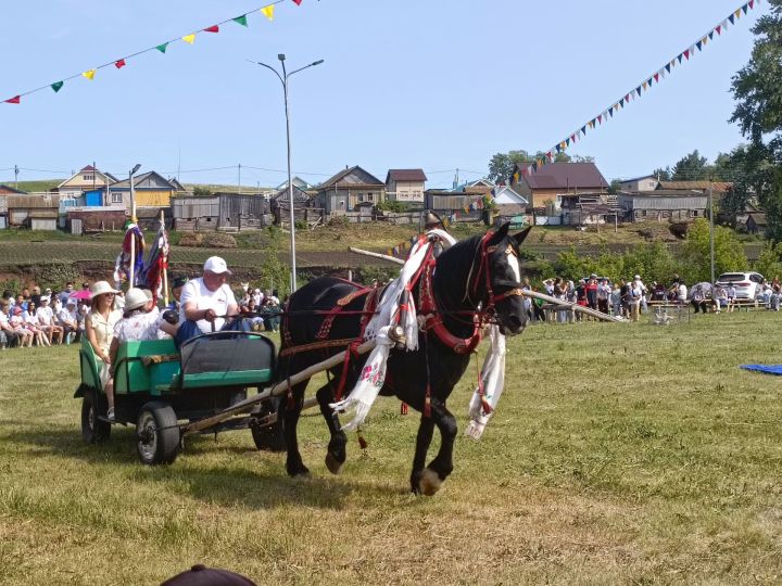 Әлмәт районында сабантуйлар гөрләде