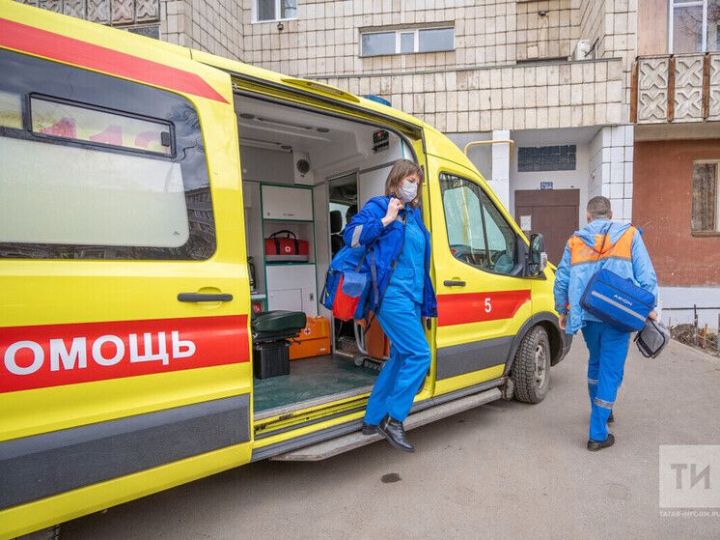 Хирурглар изоляциясез чыбыкны тоткан Әлмәт яшүсмеренә ярдәм иткәннәр