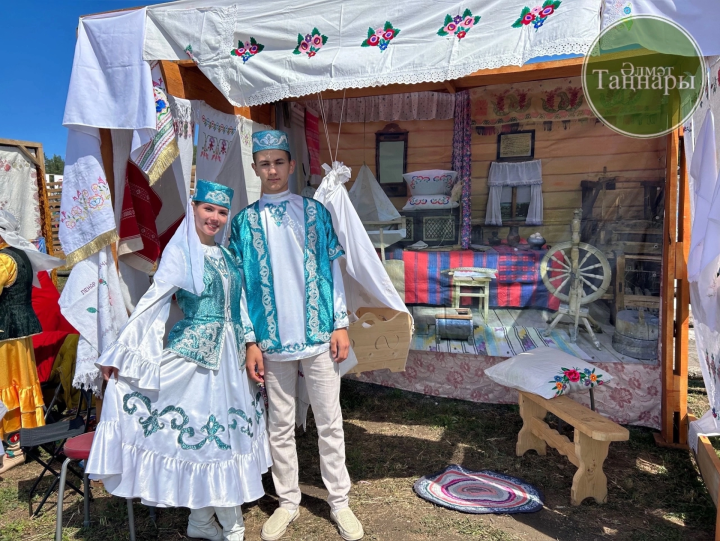 Әлмәт районы делегациясе Сургут шәһәрендә Сабантуй бәйрәмен тәкъдим итте