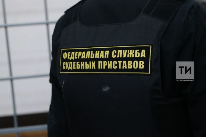 Әлмәттә приставлар рейд вакытында дүрт автомобильне кулга алды